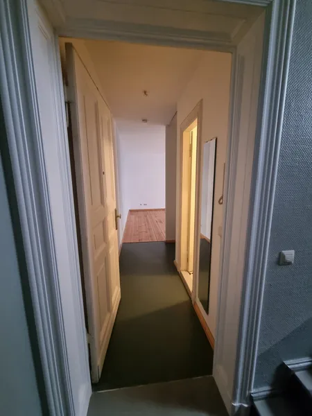 1 Zimmer im 2. Quergebäude mit Einbauküche — photo 1